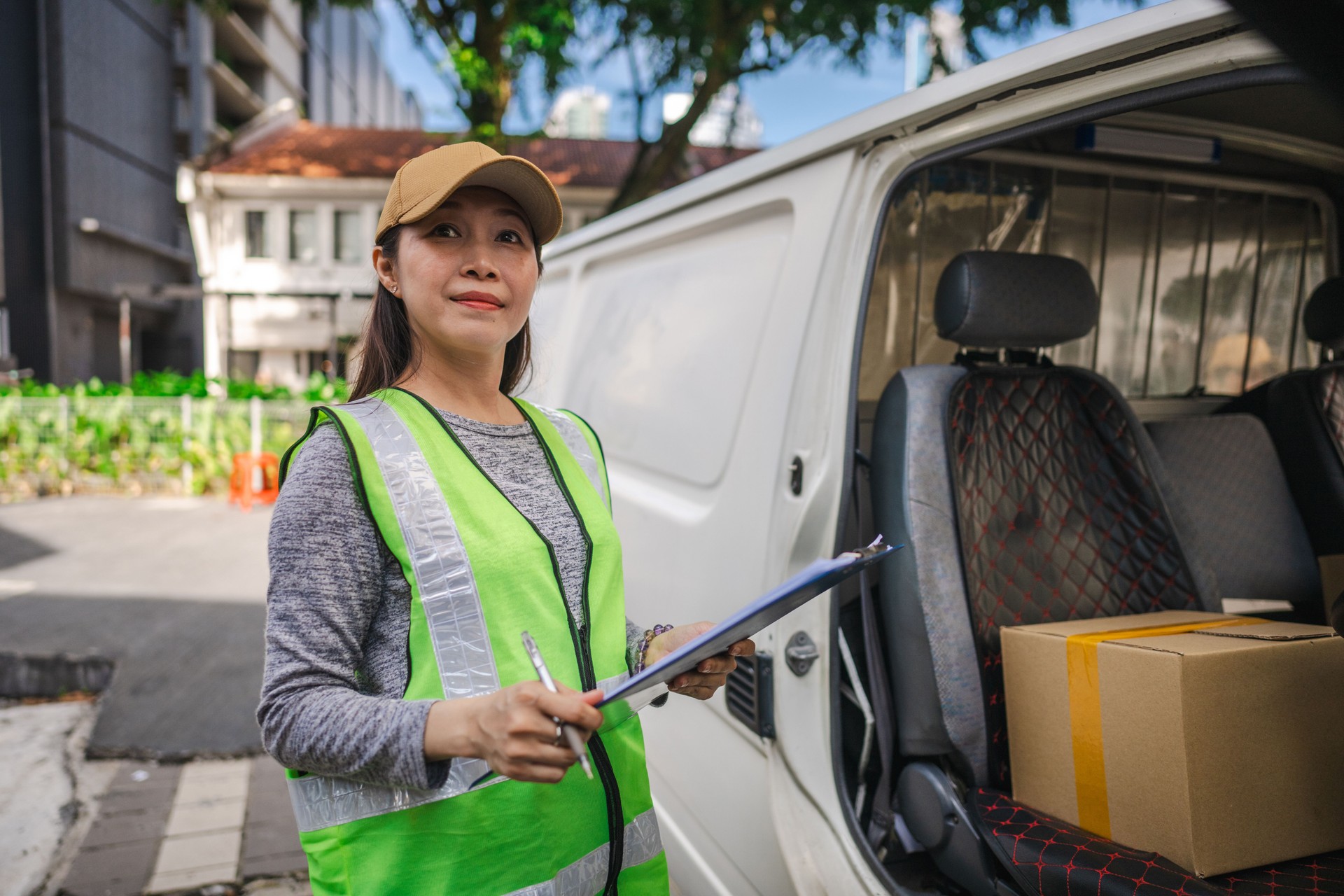 Swift Service: Parcel Delivery in the Heart of the City